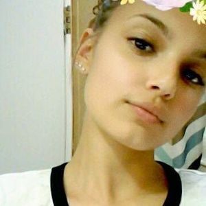 Meet your Posher, Chloe